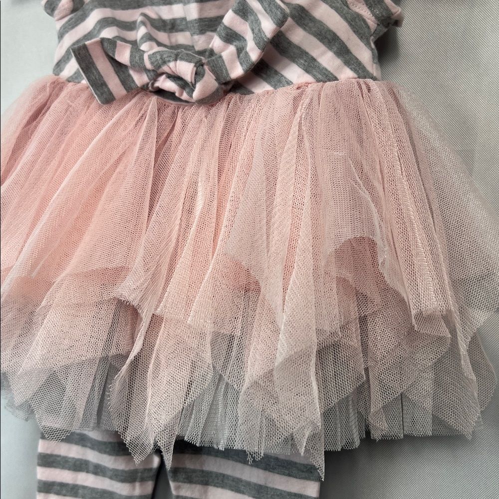 Bonnie BabyvPink and gray 2 piece tutu skirt set size 3-6 months - Picture 3 of 8